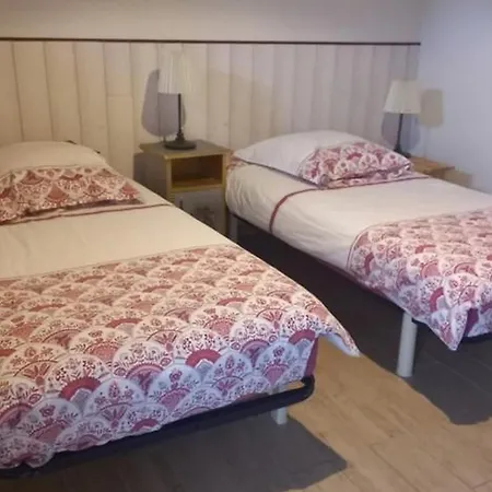 Authentique Avec Acces Au Canal Et Intimite Preservee - Fr-1-489-609 * Gannay-sur-Loire