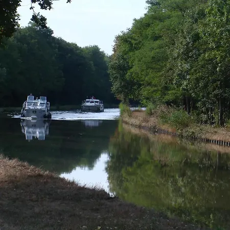 Kır Evi Authentique Avec Acces Au Canal Et Intimite Preservee - Fr-1-489-609 Gannay-sur-Loire